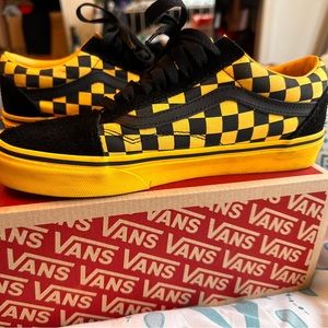 CHECKERED VANS